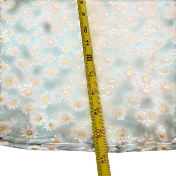 No Boundaries Mint Green Daisy Print Mini Skirt Size Medium (7-9) - Picture 2 of 4